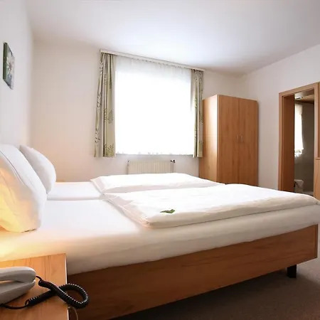 莱茵埃尔酒店 3*